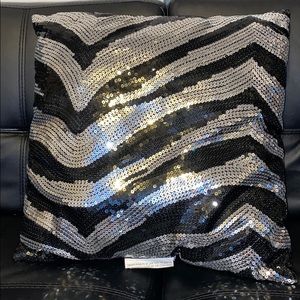 Decorative sequence pillow